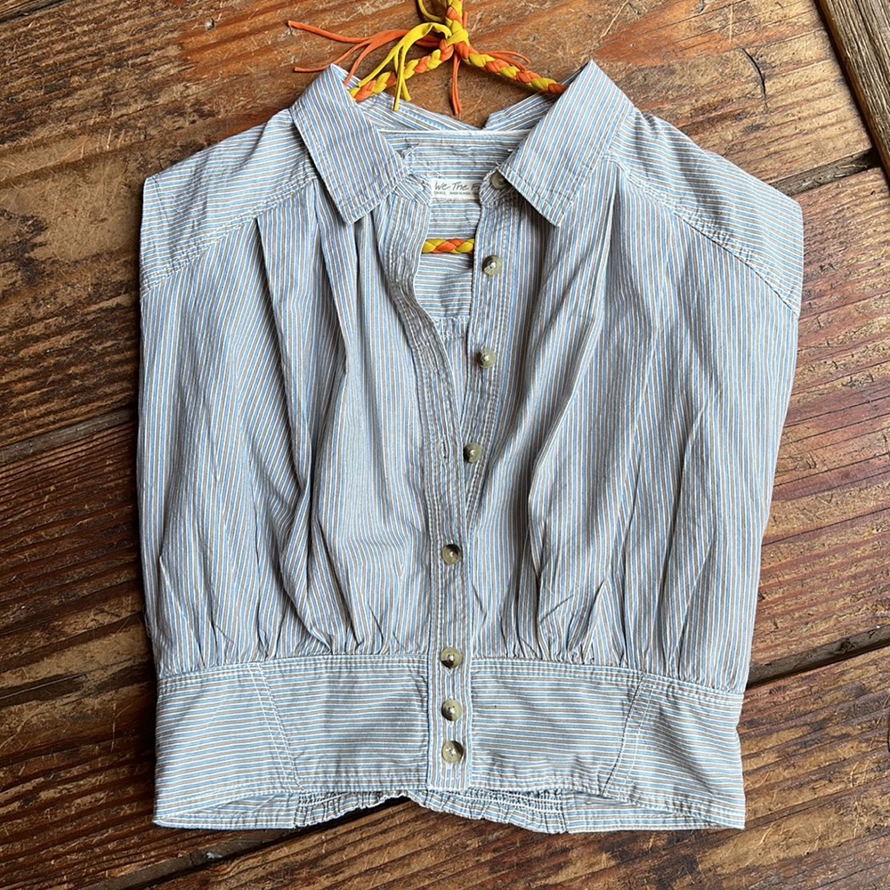 We The Free Small cropped button up short sleeve